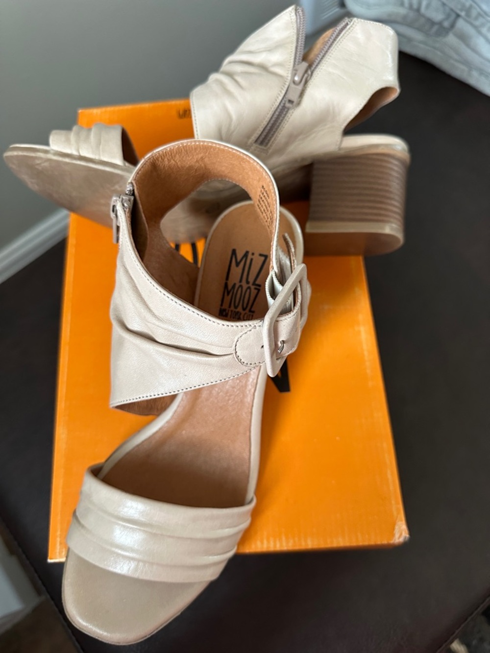 Sz 38(7.5)⭐️NWT Miz Mooz Cream Scoot Leather Dress Sandals. Never Worn! - Picture 2 of 9
